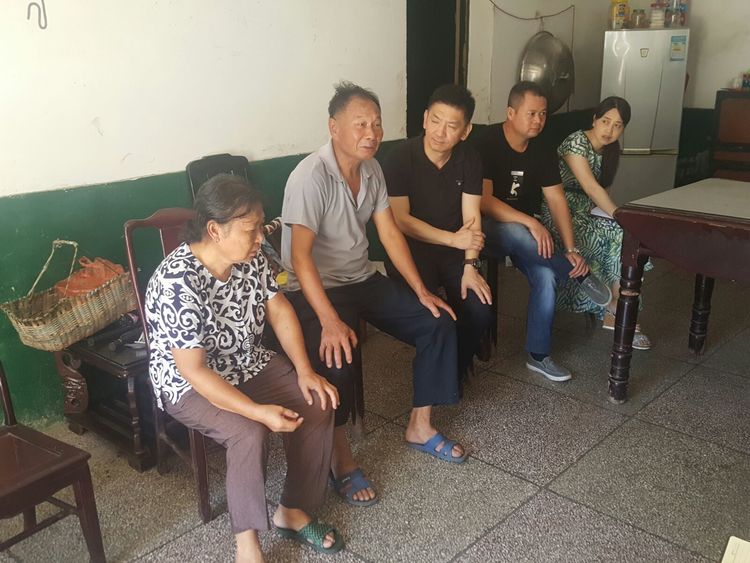 安源区人大常委会对代表提出“被征地农民社保”、“财园信贷通”两项议题进行督办调研